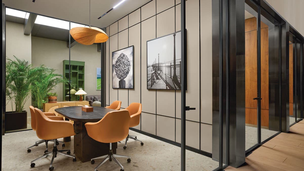 Hiranandani Hampstead Business Lounge