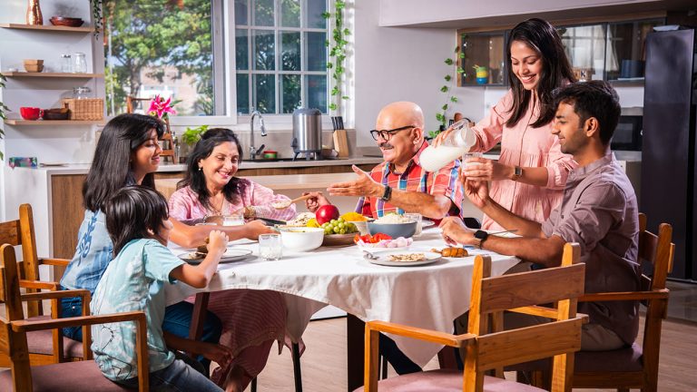 Essential Vastu Tips for Kitchen to Attract Positive Energy